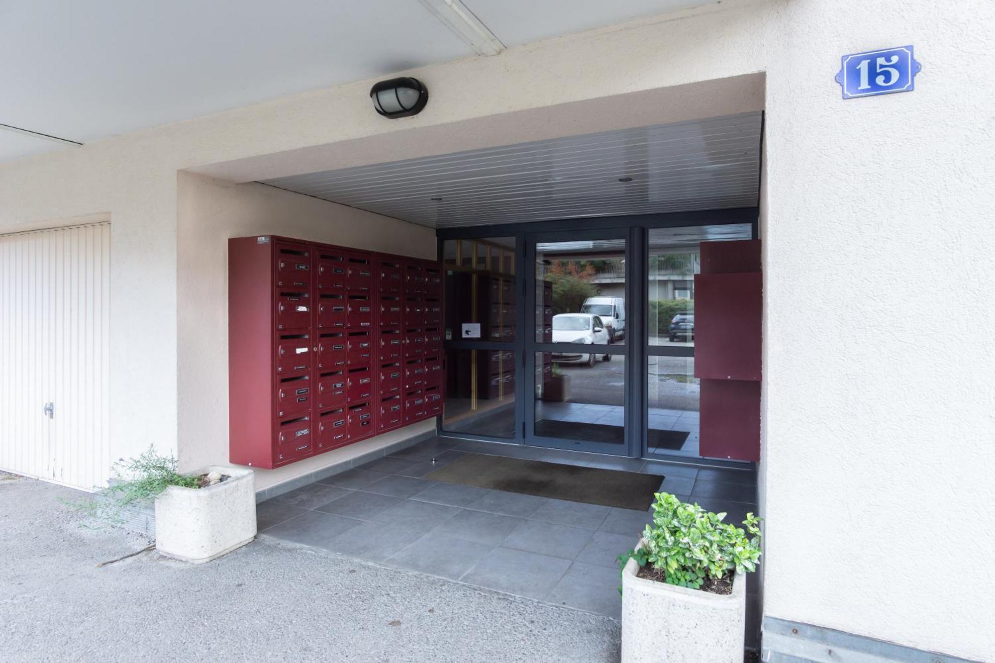 Apartamento Joli Studio Avec Jardin Annecy Exterior foto